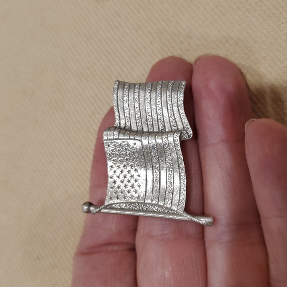 Longaberger Old Glory Flag Pewter Tie-On Pin New 🐧 2/$10